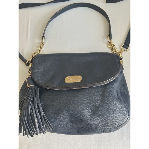 Michael Kors Handbags - Michael Kors Pebbled Leather Shoulder Crossbody Tassel Zipper Gold Tone Hardware
